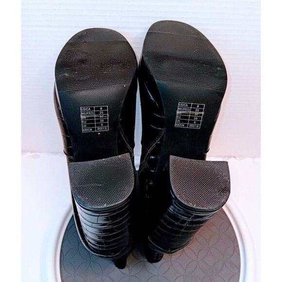 Black Crocodile Embossed Faux Leather Platform Ankle Boots With Side Zipper Clos - Picture 4 of 8